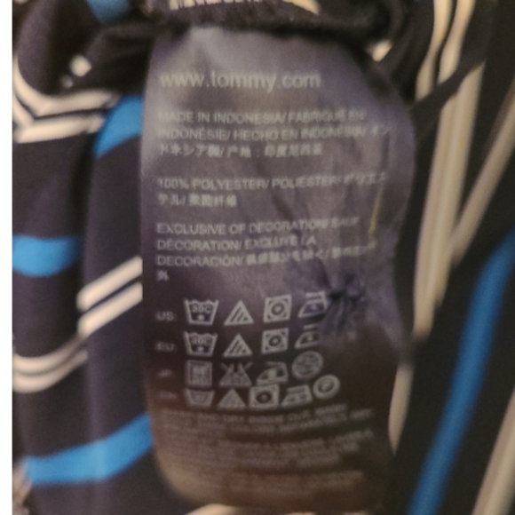 Tommy Hilfiger Sleeveless Stipped Blouse - Picture 8 of 11